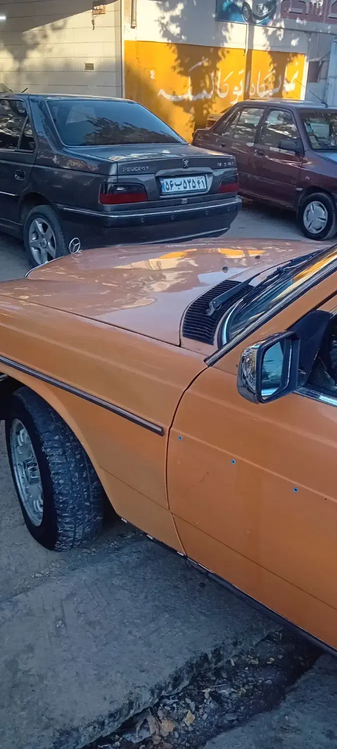 بنز ۲۳۰ دانشجویی|خودرو کلاسیک|تهران, هلال احمر|دیوار