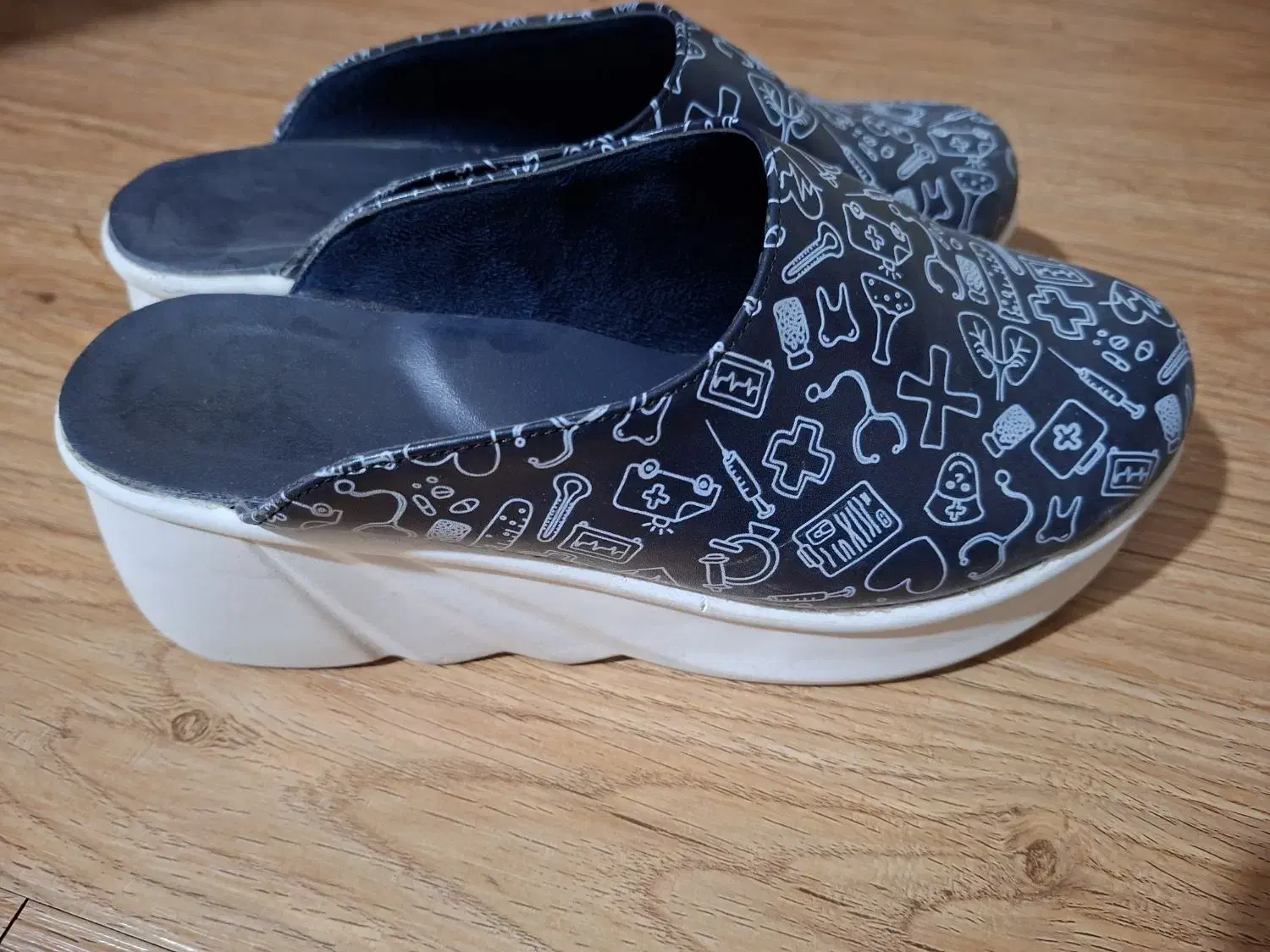 کفش دندانپزشکی سایز ۳۹|کیف، کفش، کمربند|تهران, عباسآباد|دیوار