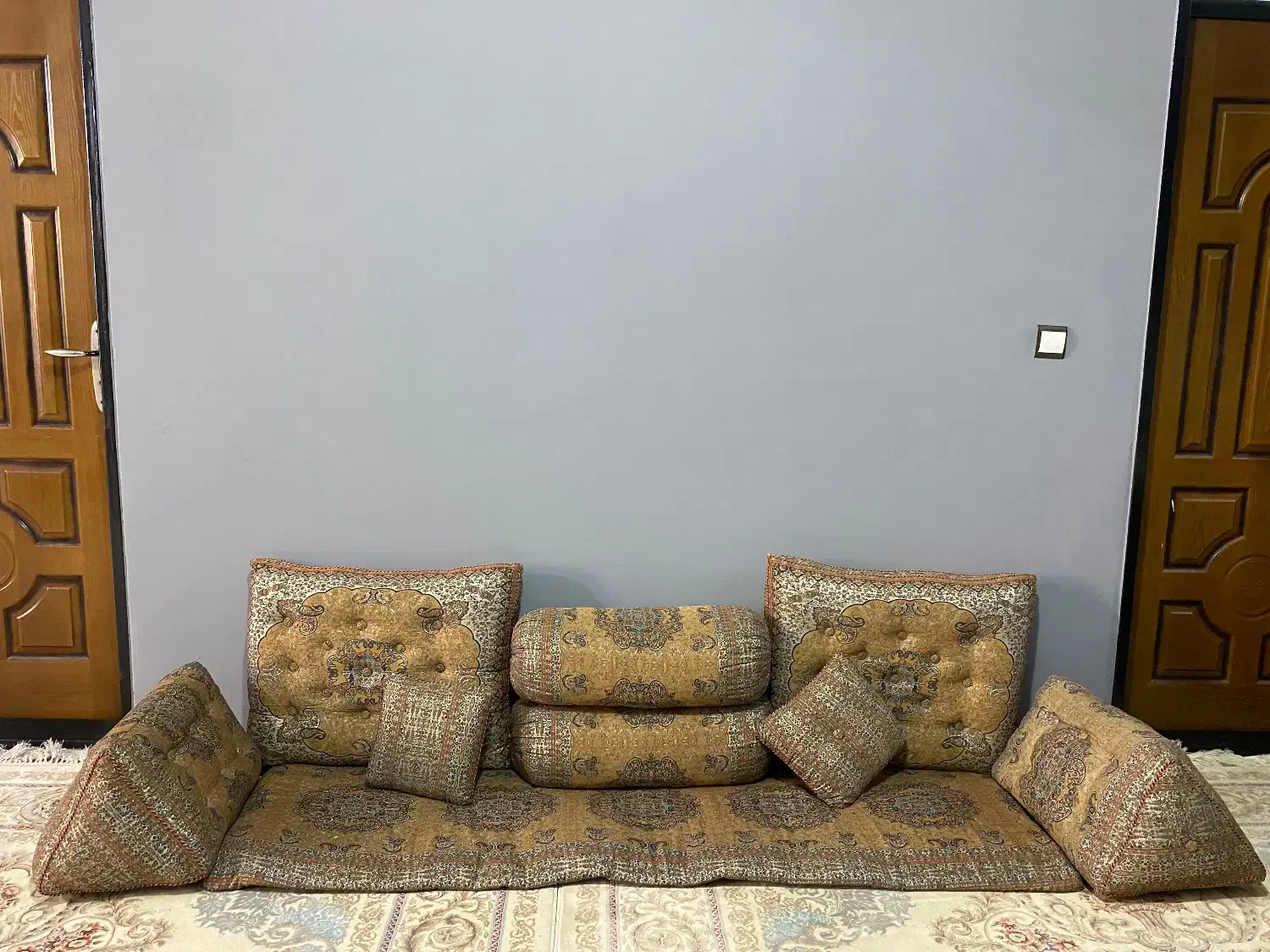 شاهنشین خلیجی|پشتی|بافق, |دیوار