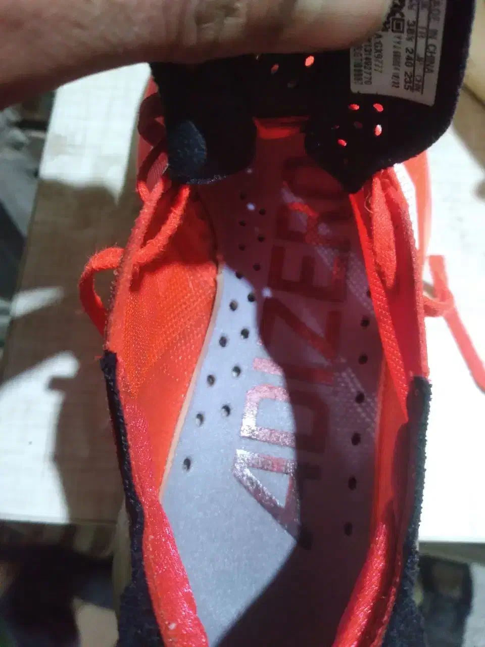 کفش استوک|کیف، کفش، کمربند|طاغنکوه, |دیوار