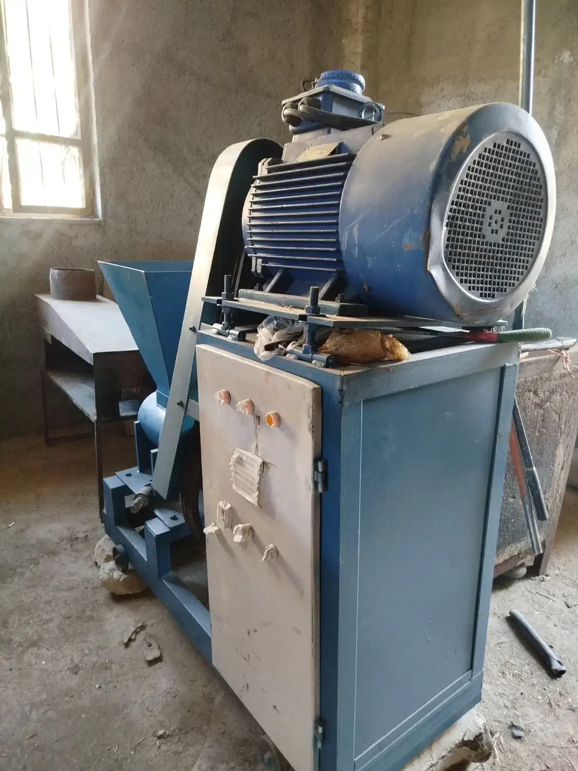 دستگاه تولید زغال فشرده|ماشین‌آلات صنعتی|بجنورد, |دیوار