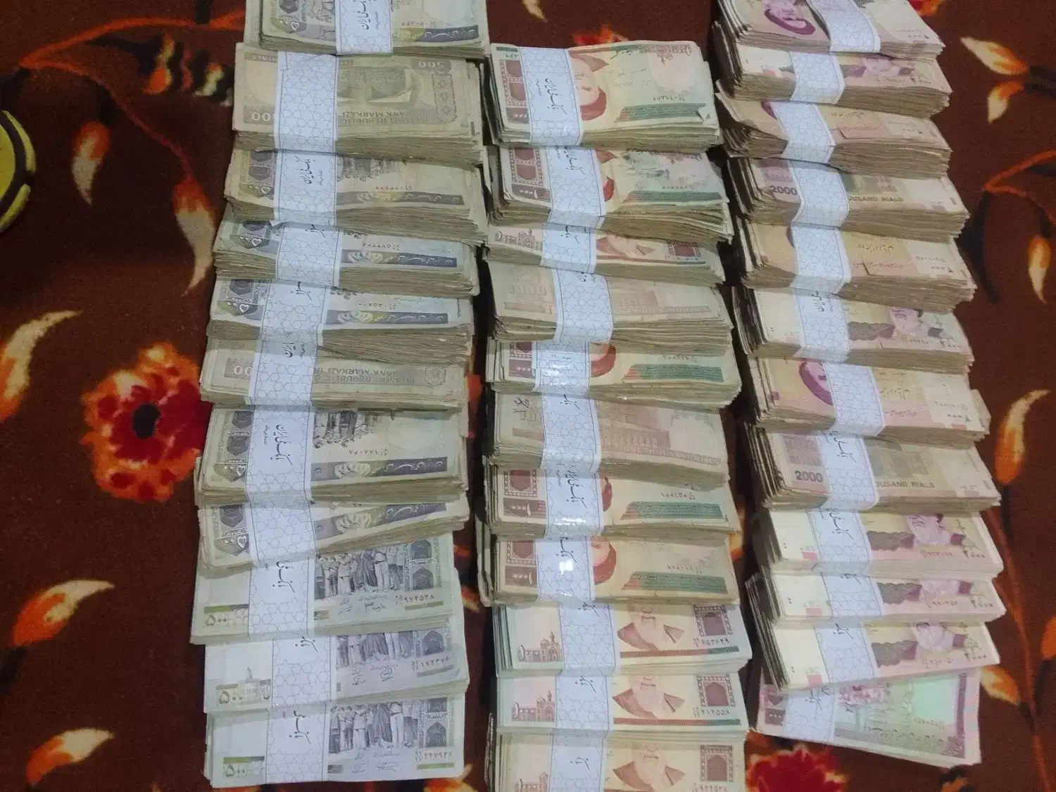 فروش اسکناس بسته ۱۰۰تاای فقط ۱۰۰هزار|کلکسیون سکه، تمبر، اسکناس|کرج, کوی زنبق|دیوار