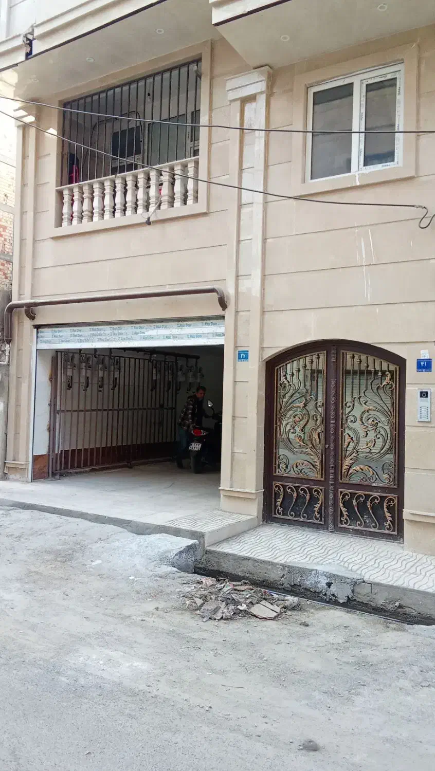 اپارتمان ۹۹متری|فروش آپارتمان|بهارستان, |دیوار