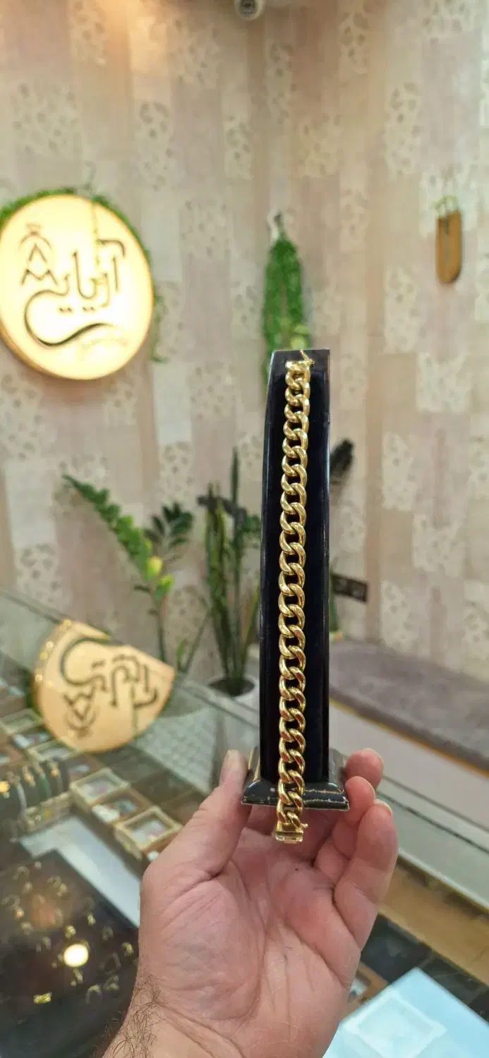 دستبند کارتیه بزرگ بدون اجرت ومالیات فقط با ۴ درصد|جواهرات|رشت, فلسطین|دیوار