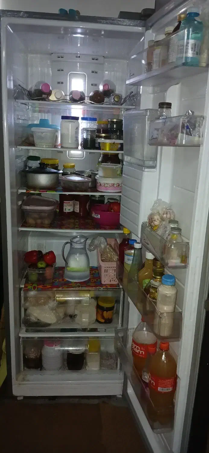 یخچال الکترو استیل ویک عدد پرده پذیرایی|پرده، رانر، رومیزی|رشت, عینک|دیوار