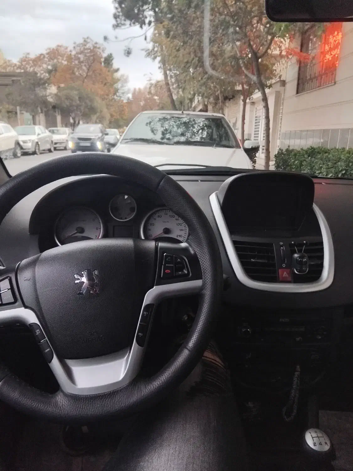 ۲۰۷ مدل ۴۰۲ پانا  در حد صفر|خودرو سواری و وانت|مشهد, جانباز|دیوار