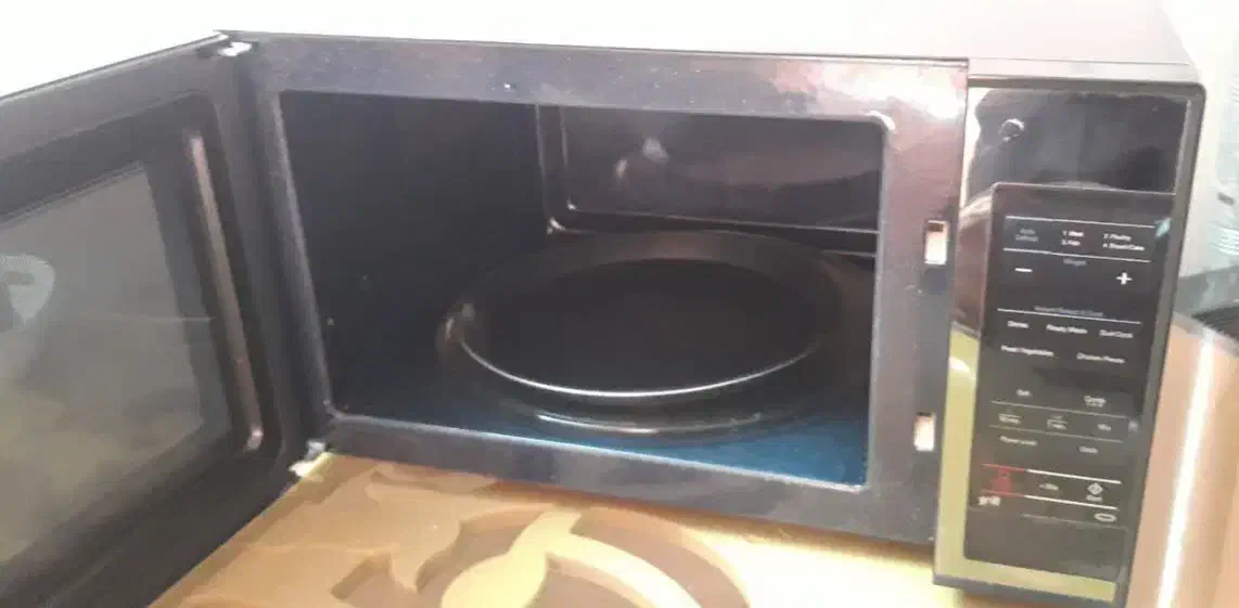 مایکرویو سامسونگ اصل در حد نو|اجاق گاز و لوازم برقی پخت‌وپز|تیران, |دیوار