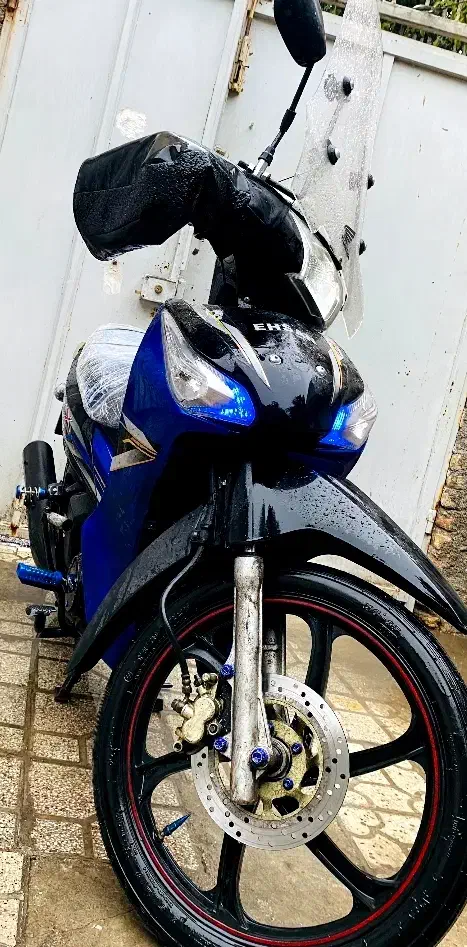 موتور ویو۱۲۵ احسان ناتالی|موتورسیکلت|شیراز, میانرود|دیوار