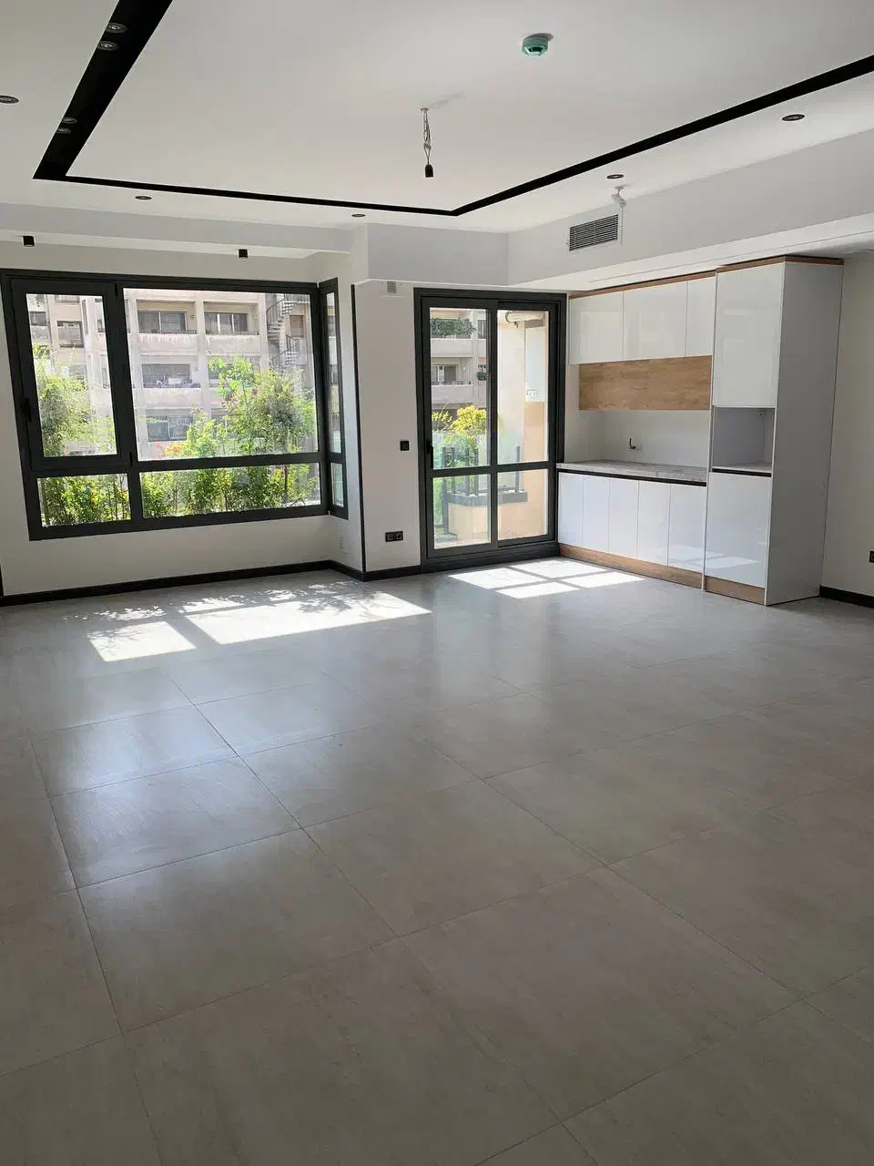 ۱۰۰۰ متر مستغلات/ سازنده برند/ ونک/ ملاصدرا|فروش آپارتمان|تهران, شیراز|دیوار