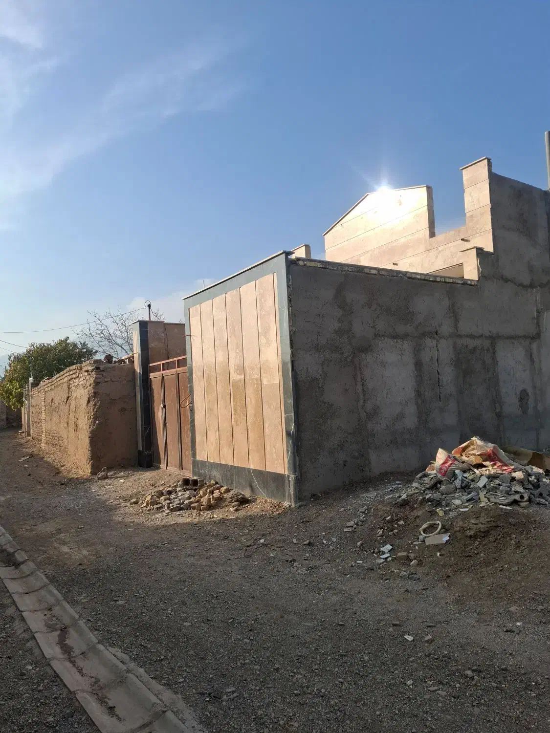 زمین داخل بافت قلعه نو خرقان قابل معاوضه با خودرو|فروش زمین و ملک کلنگی|شاهرود, |دیوار