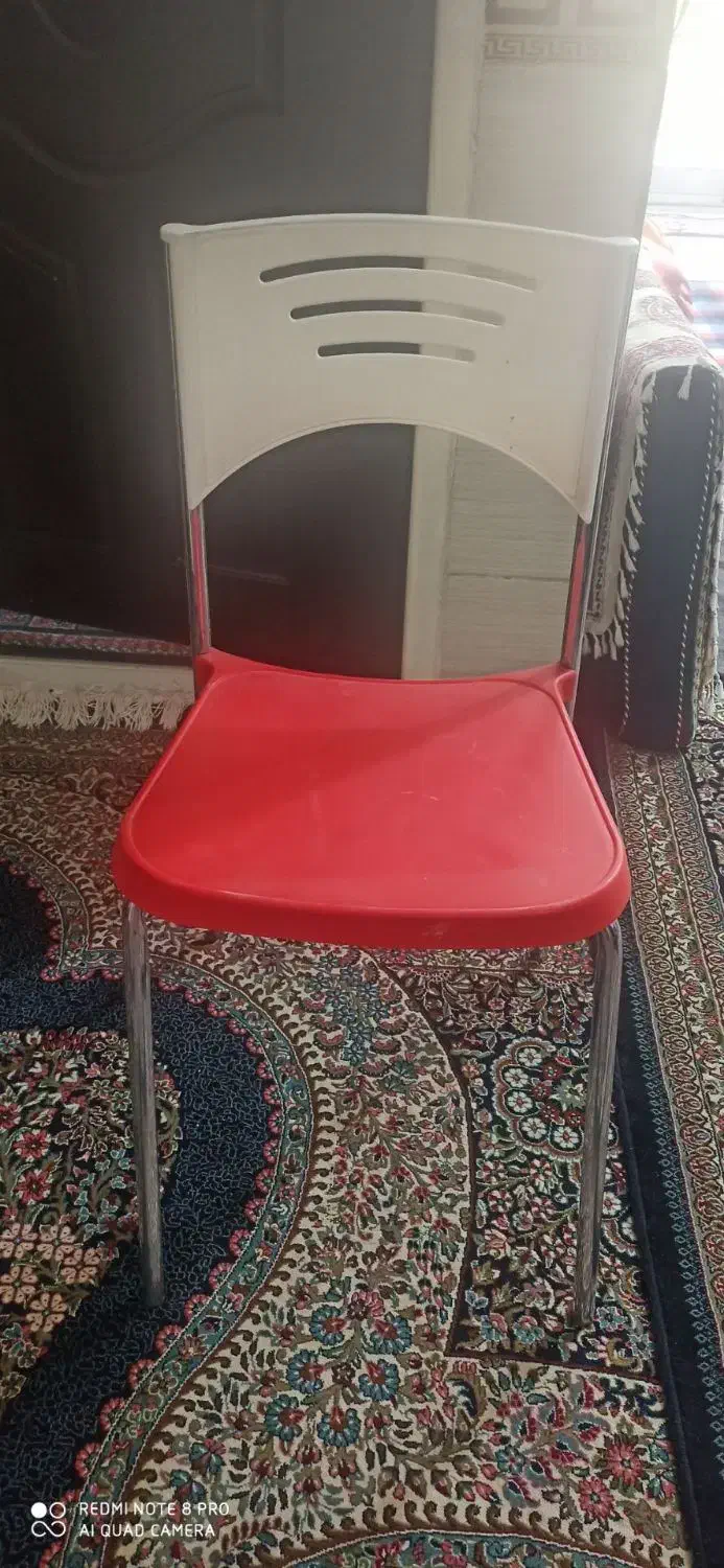 تعدادی میز صندلی . ترازو و گرماتاب  برای کافه|مبلمان اداری|کرمان, |دیوار