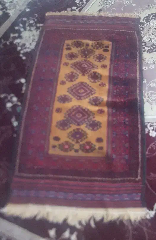 قالیچه دست بافت قدیمی|گلیم، جاجیم، گبه|بیرجند, |دیوار