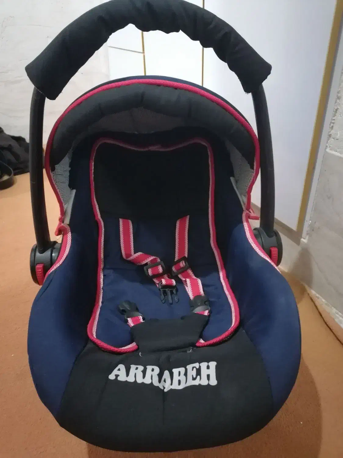 کریر دلیجان|کالسکه و لوازم جانبی|خورموج, |دیوار