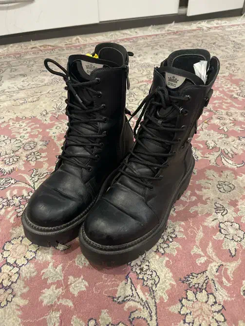 نیم بوت زیبا|کیف، کفش، کمربند|قم, سراجه (۱۵ خرداد)|دیوار