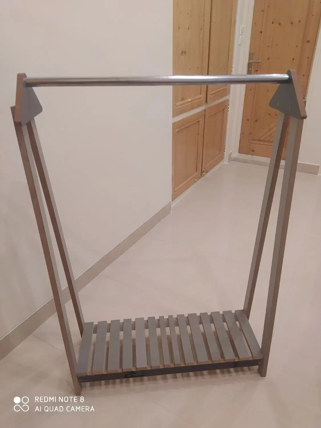 یک عدد رگال نو|بندرخت و رختآویز|قزوین, |دیوار