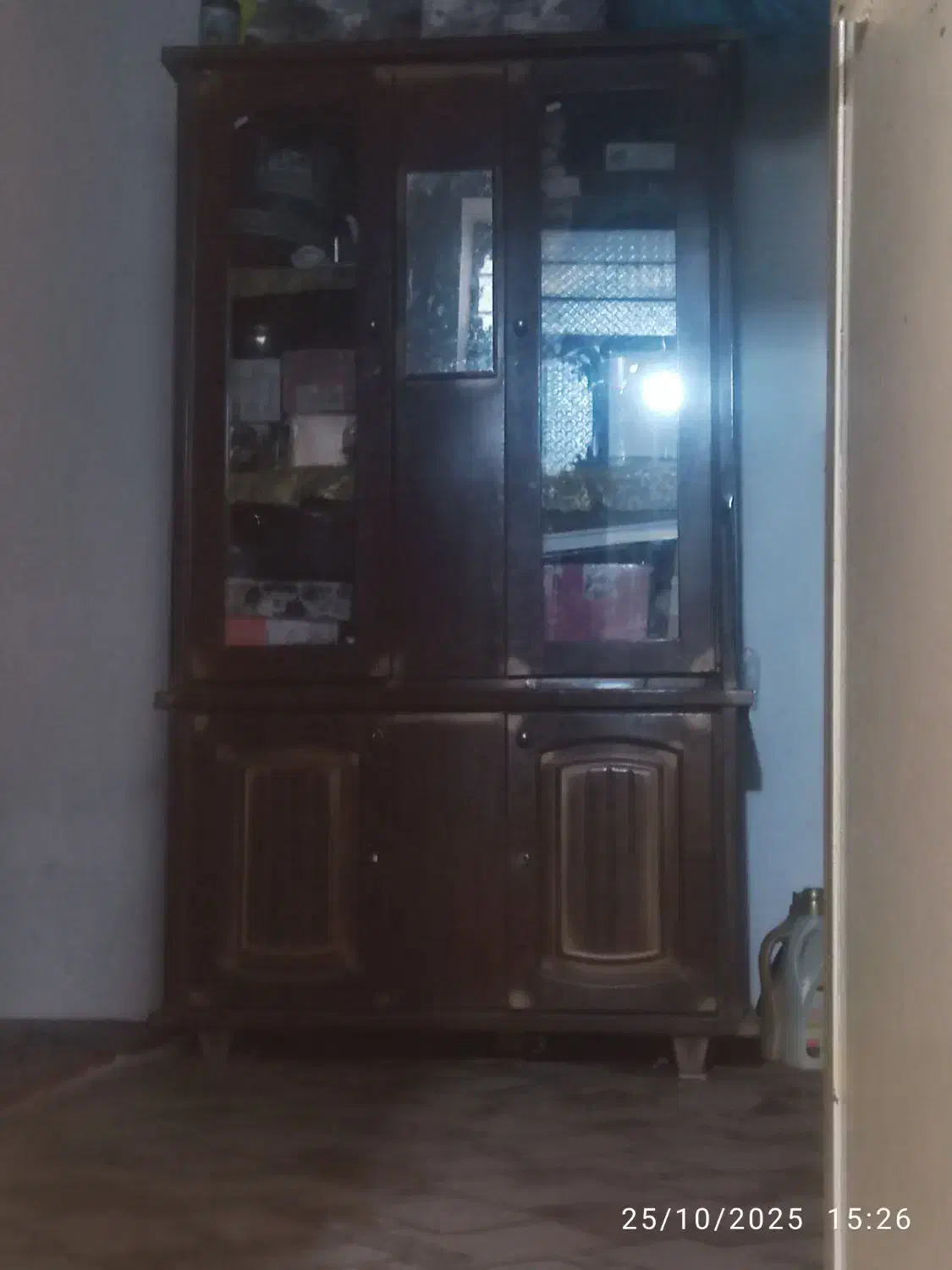 کمد ایستاده|بوفه، ویترین، کنسول|زهک, |دیوار