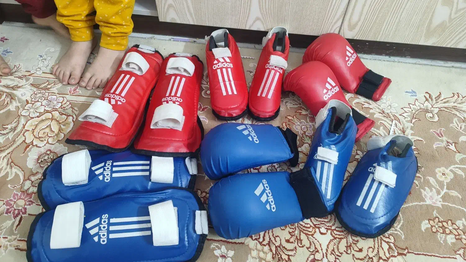 2 جفت دستکش و روپایی و ساق بند مخصوص کاراته|تجهیزات ورزشی|قم, کلهری|دیوار