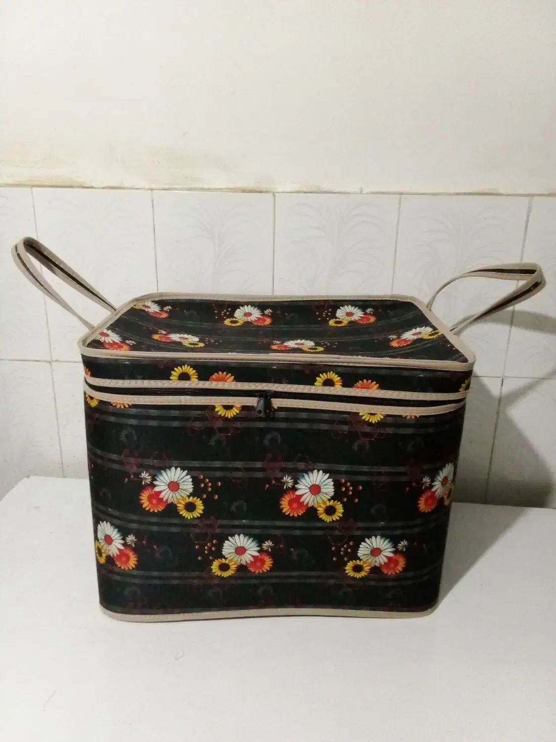 پخش انواع ساک لباس ، کیف دستی ، باکس نظم دهنده|کیف، کفش، کمربند|ساری, |دیوار