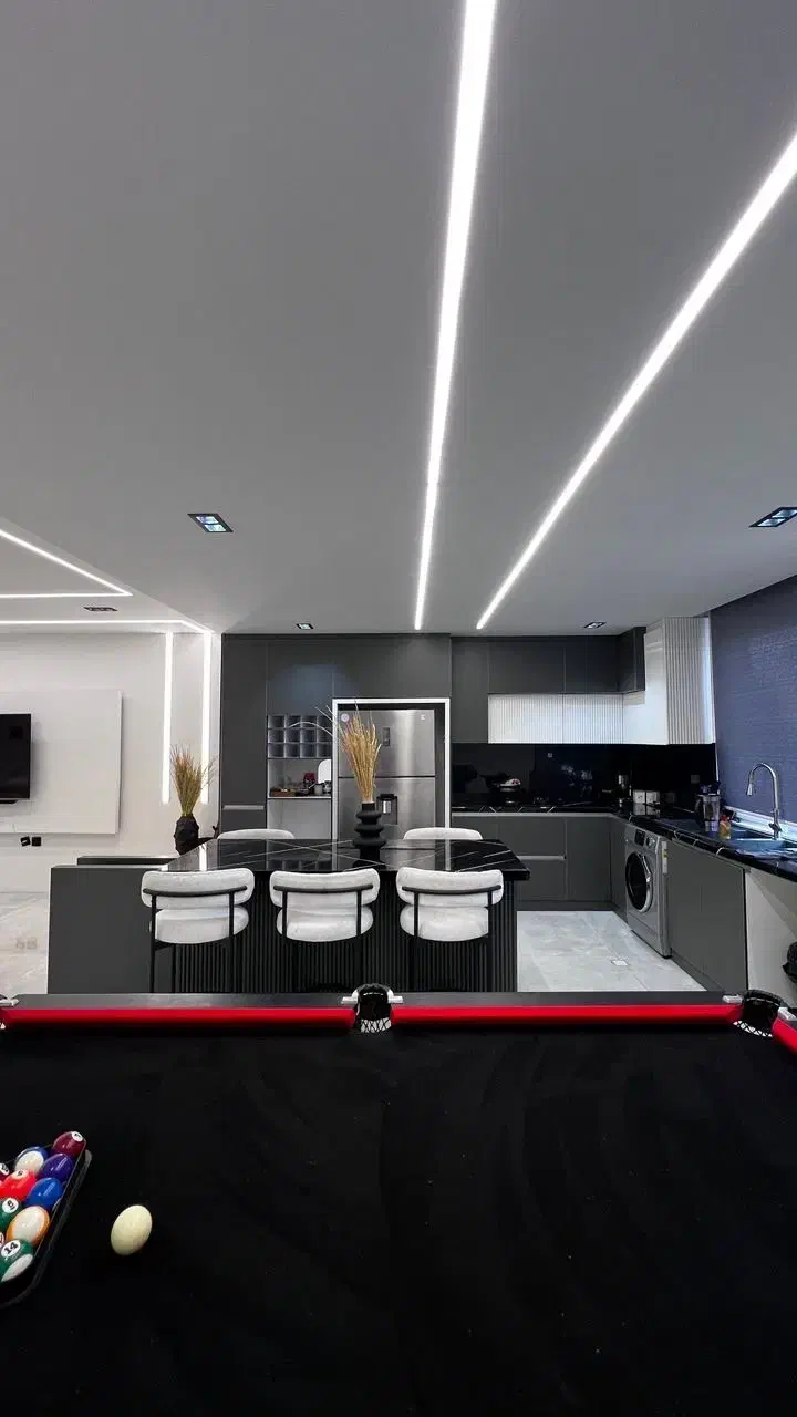 ویلا اجاره روزانه|اجارهٔ کوتاهمدت ویلا و باغ|خشکبیجار, |دیوار