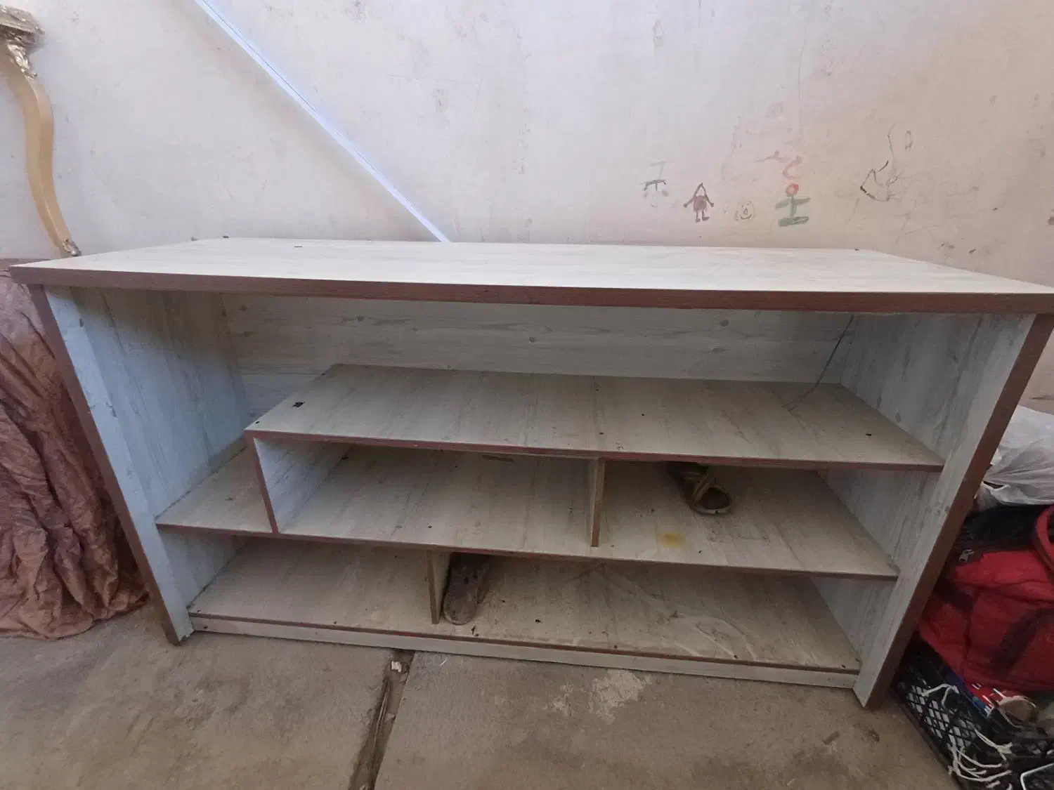 میز پیشخوان|مبلمان اداری|شیروان (خراسان), |دیوار