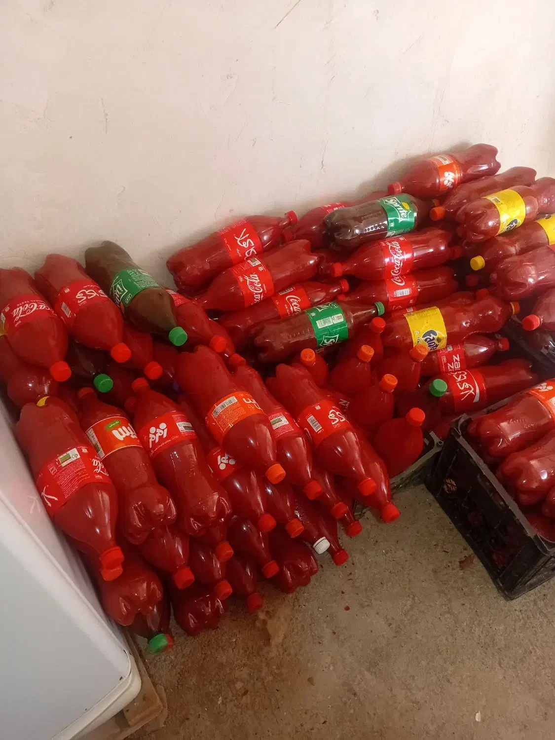 رب گوجه فرنگی|خوردنی و آشامیدنی|انگوت, |دیوار