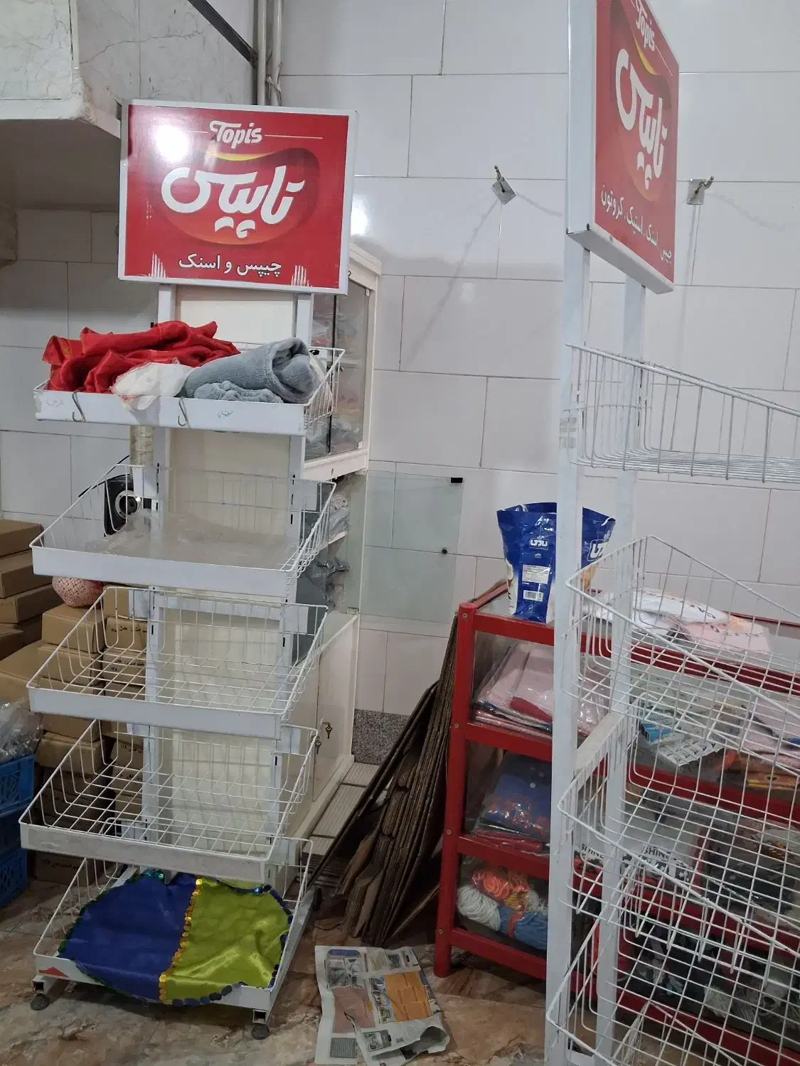 دوعدداستندویک عددویترین|فروشگاه و مغازه|بهارستان, |دیوار