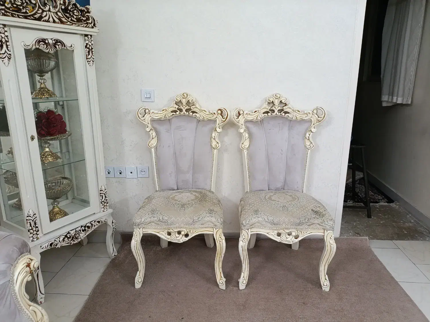 مبل سلطنتی ۹نفره|مبلمان خانگی و میز عسلی|گلستان (تهران), |دیوار