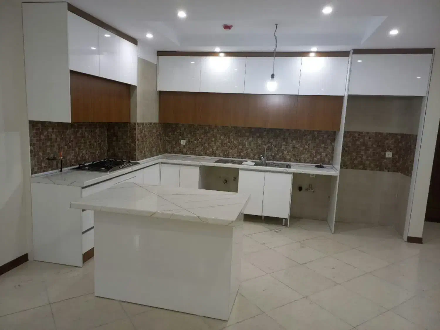 آپارتمان 108متر 2خواب جنوبی ردیف اول شهرک خرازی