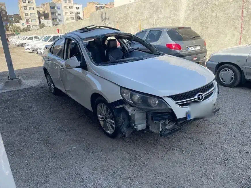 جک j5 تصادفی اتومات روشن حرکت|خودرو سواری و وانت|تهران, بهارستان|دیوار