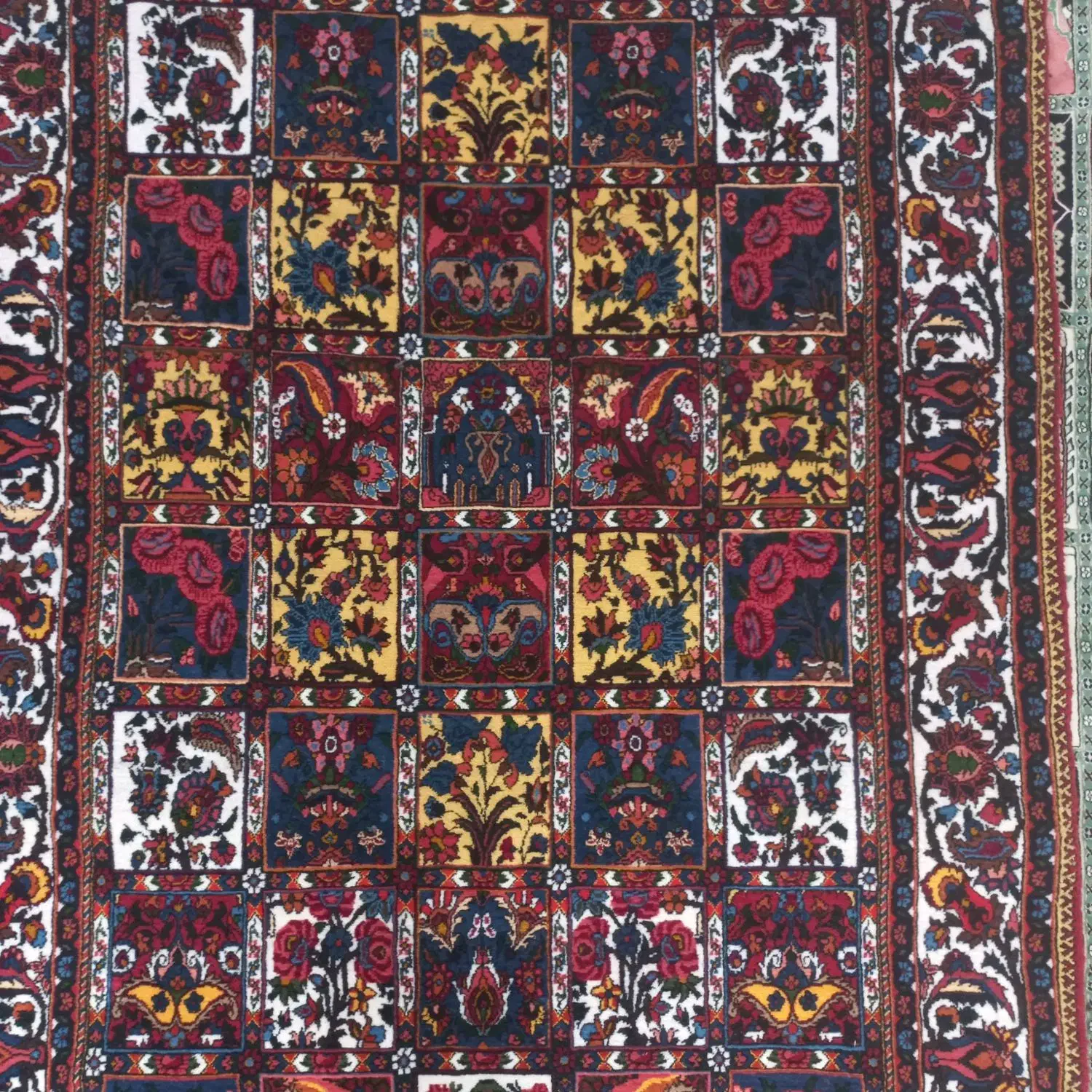 فرش چالشتر|فرش|شهرکرد, |دیوار