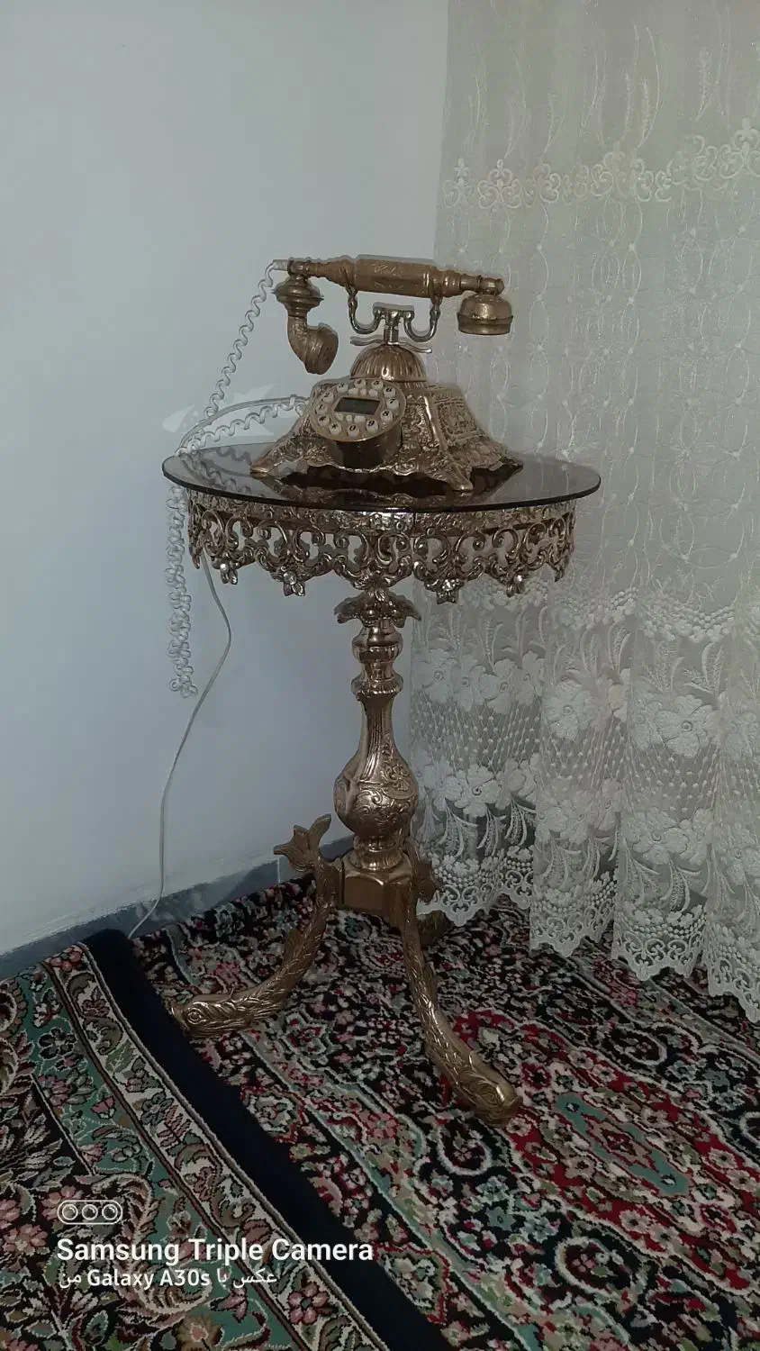 میز برنج و تلفن برنج|میز تلفن|بروجرد, |دیوار