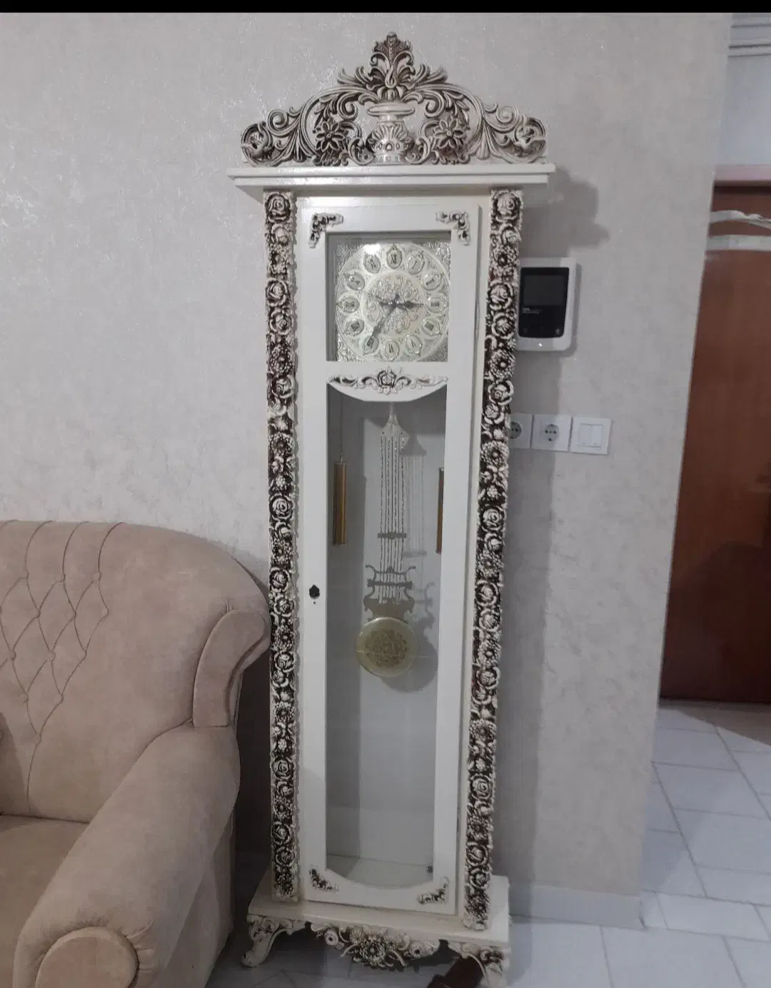 ساعت  ایستاده تمییز  ومرتب|ساعت دیواری و تزئینی|سمنان, |دیوار