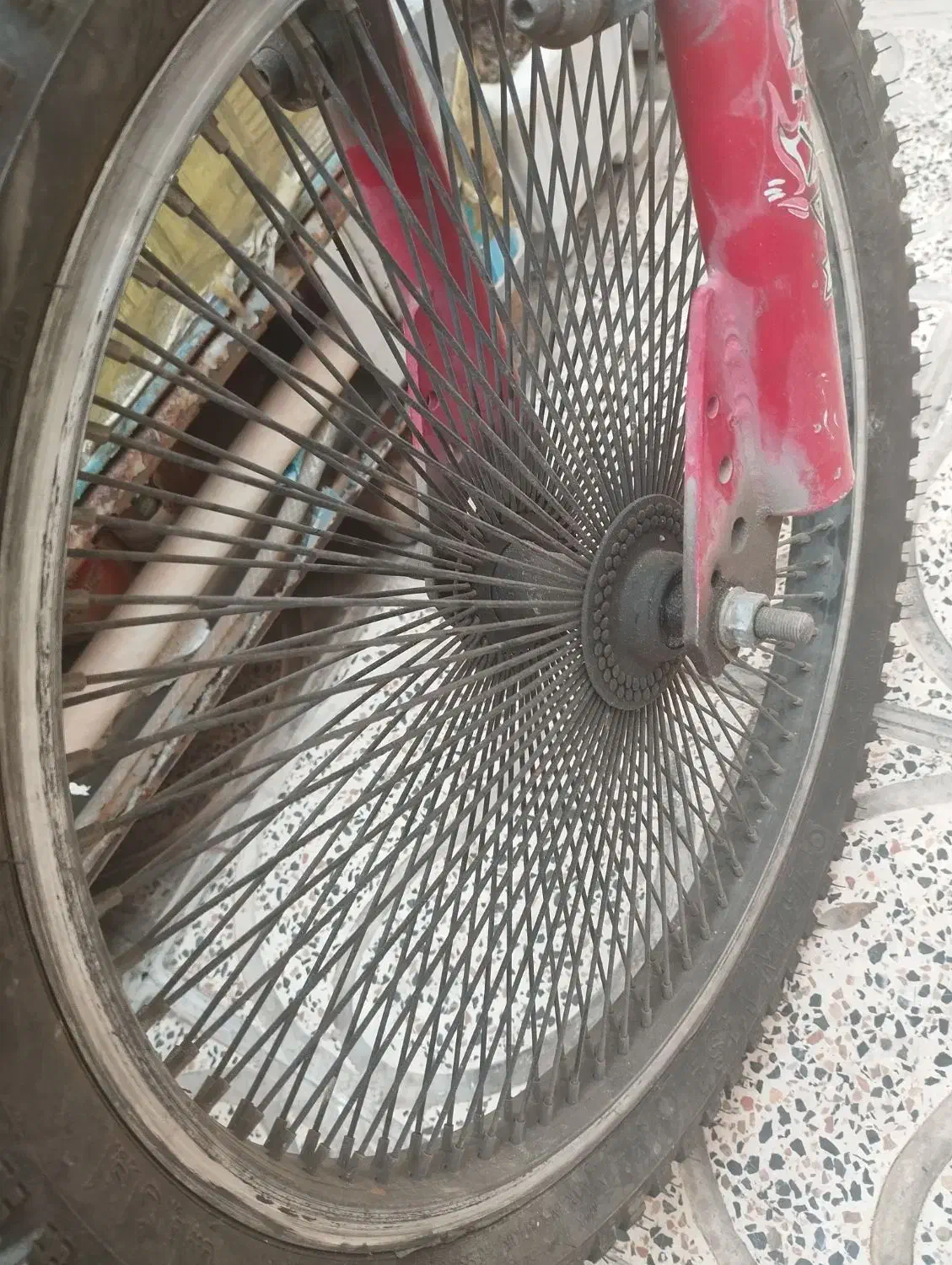 دوچرخه ماکسیما Fire قرمز، سالم و آماده|دوچرخه، اسکیت، اسکوتر|شهریار, شهرک نماز (دینار آباد)|دیوار