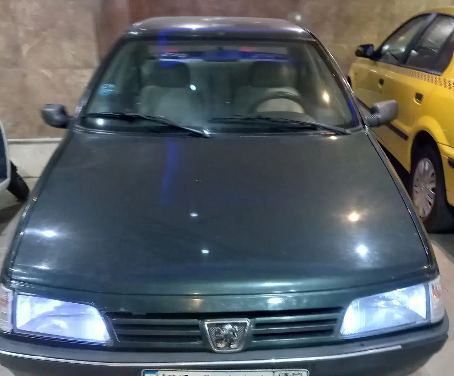 پژو ۲۰۰۰ (۴۰۵)|خودرو سواری و وانت|تهران, هفت چنار|دیوار