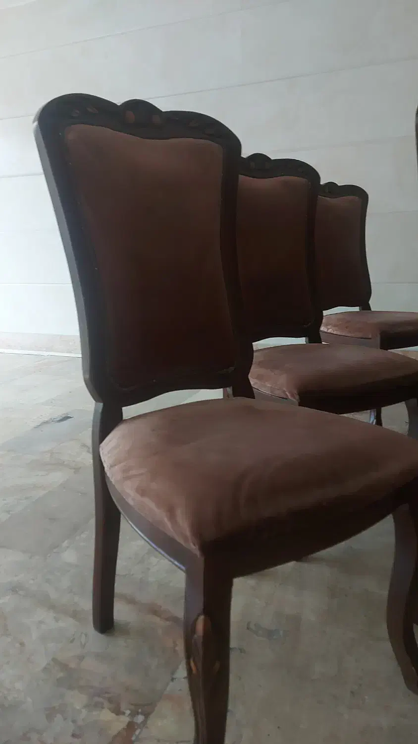 میز غذاخوری ۸ نفره چوبی به همراه ۸ صندلی|میز و صندلی غذاخوری|آمل, |دیوار