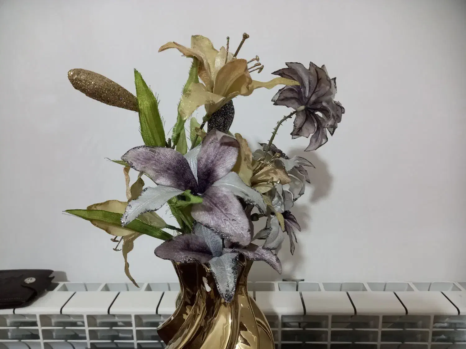 گل وگلدون|گل مصنوعی|پیشوا, |دیوار