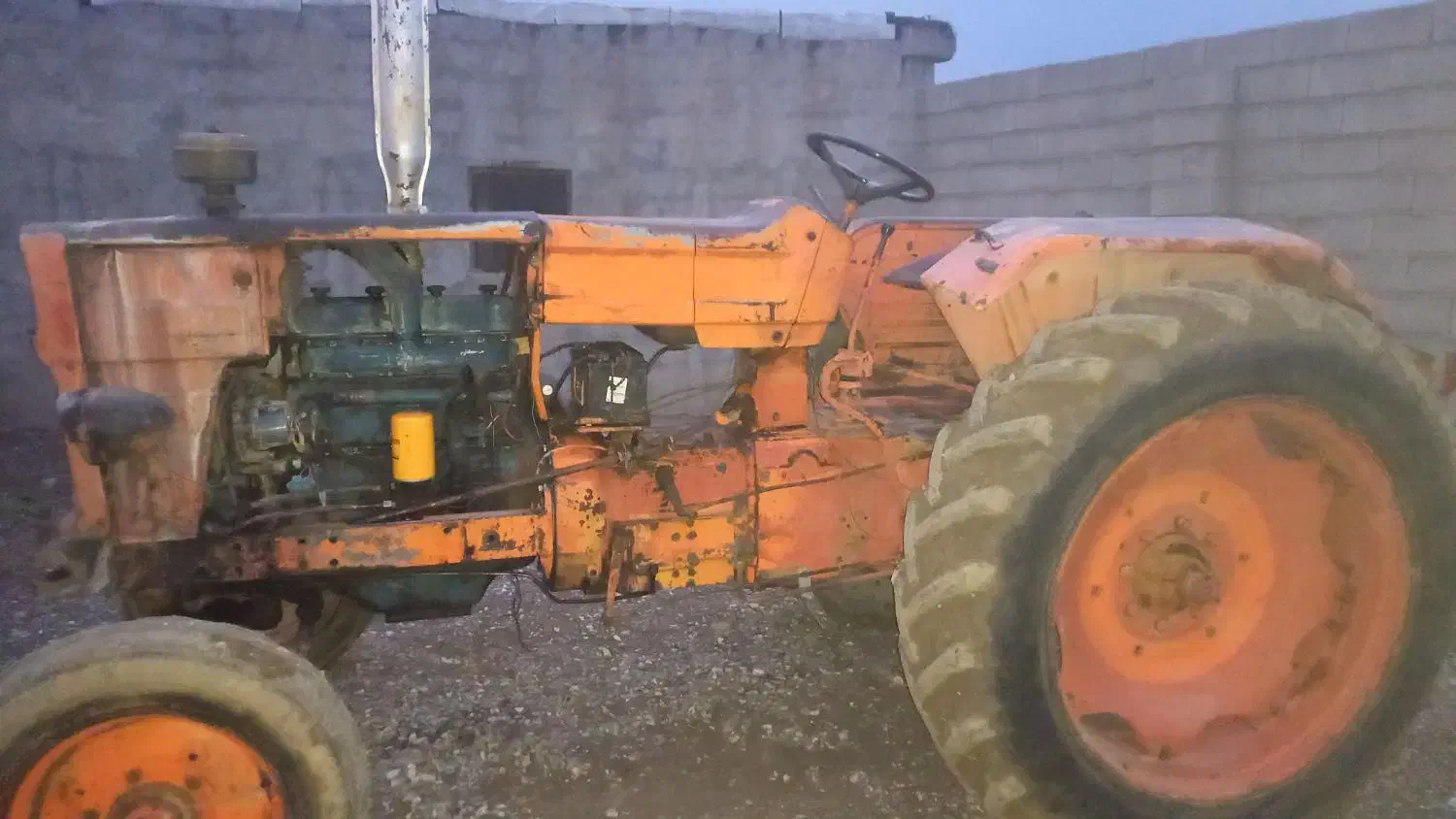 تراکتوررومانی|خودرو سنگین|صحنه, |دیوار