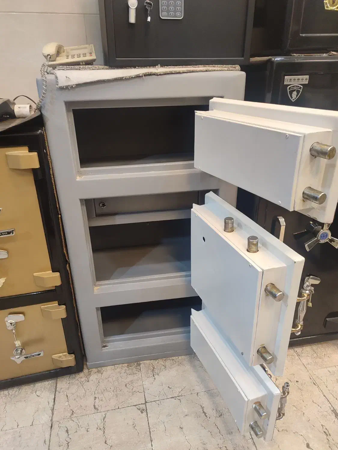 گاوصندوق ضد برش گاو صندوق ایمن|ابزارآلات|کارون, |دیوار