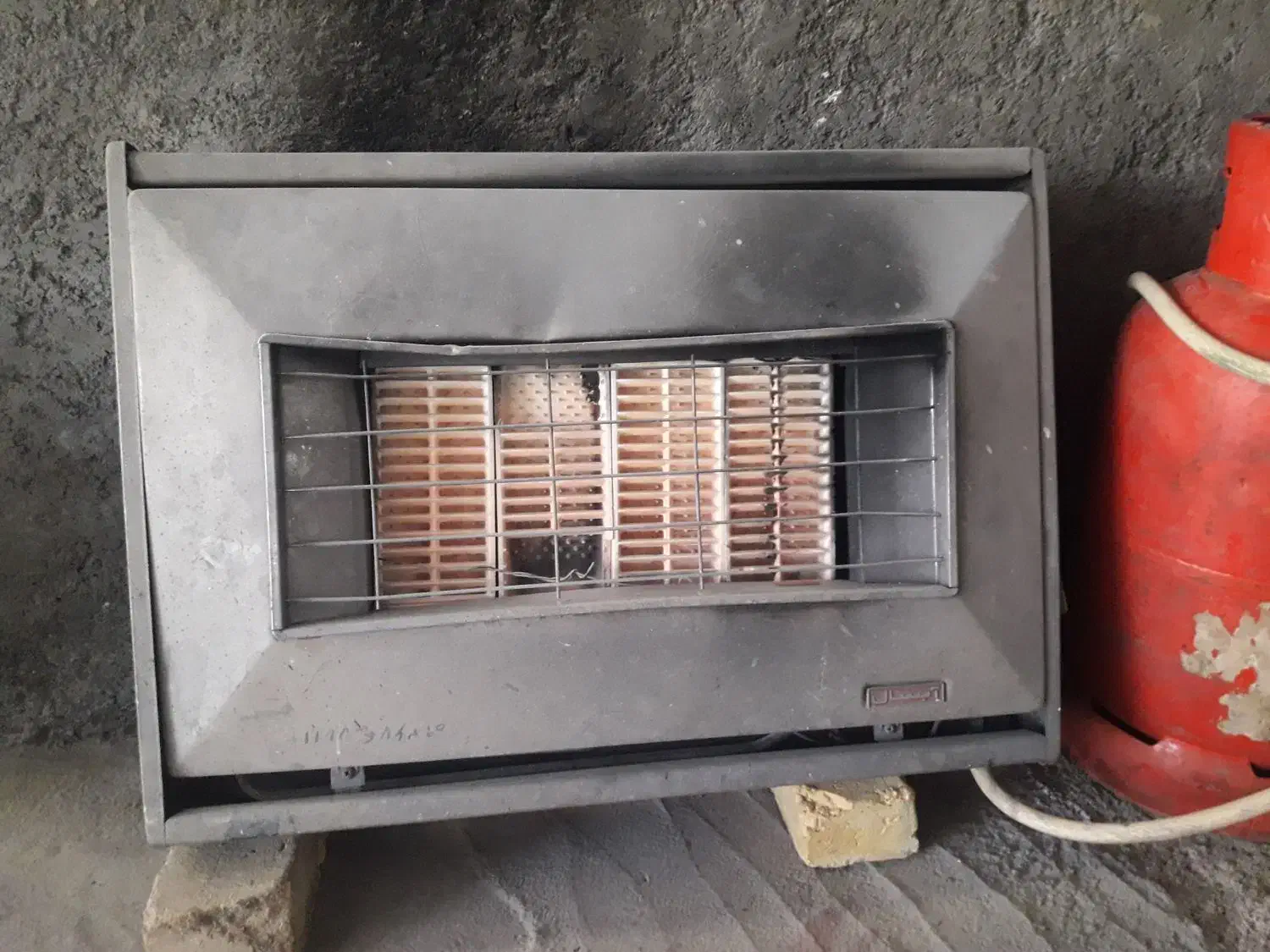 بخاری گازی دیواری سالم بدون عیب|بخاری، هیتر، شومینه|لنجان, |دیوار