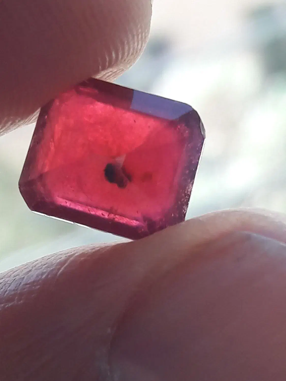 یاقوت قدیمی ۵ قیراطی ذغالدار|جواهرات|پرند, فاز ۶|دیوار