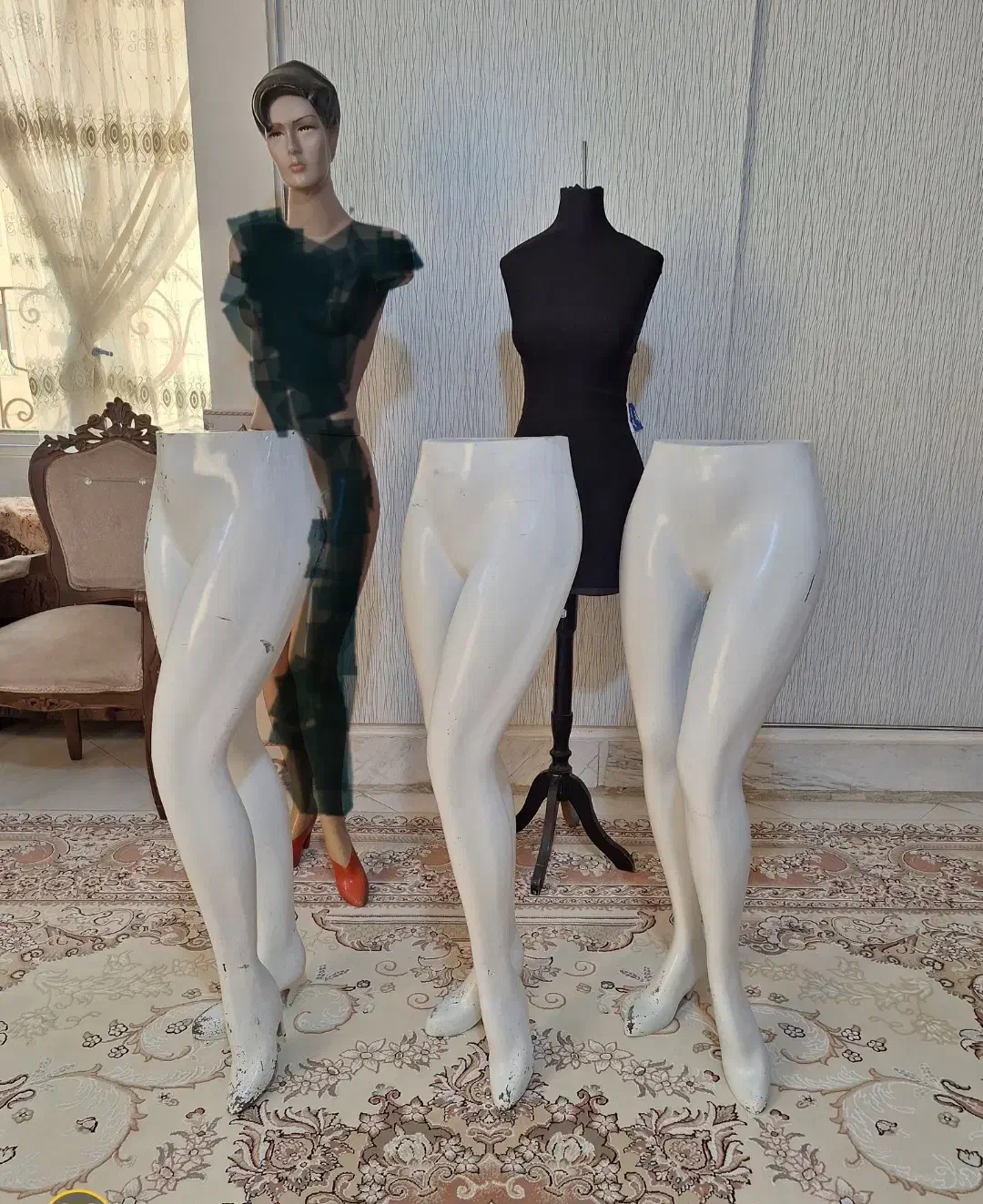 مانکن وپایه میله پرچم و رگال و قفسه و دار قالی|فروشگاه و مغازه|قرچک, شهرک طلائیه|دیوار