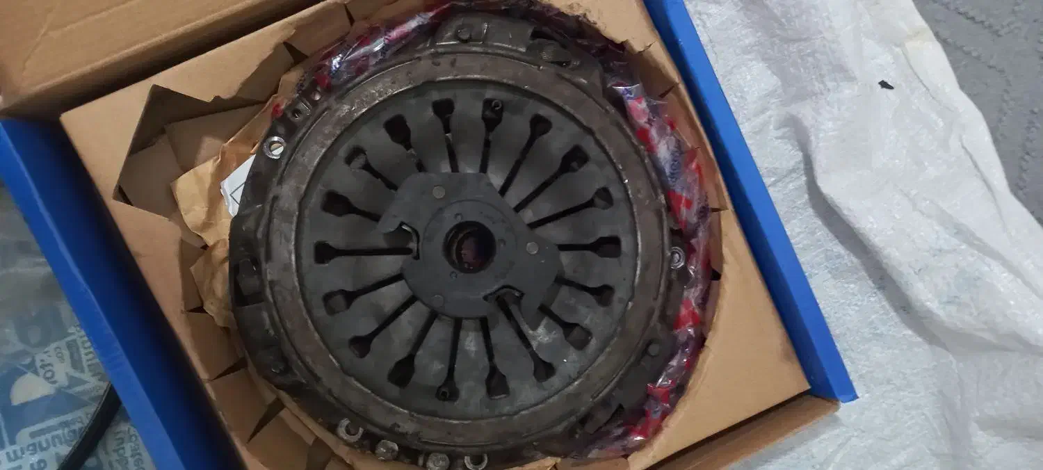 دیسک و صفحه زانتیا 2000 چراغ استپ رو صندوق|قطعات یدکی و لوازم جانبی|مشهد, رده|دیوار