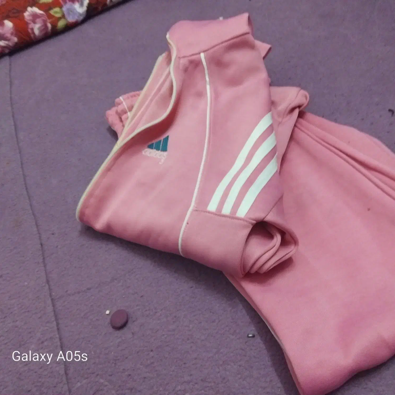 لباس دخترانه ورزشی|لباس|میانه, |دیوار