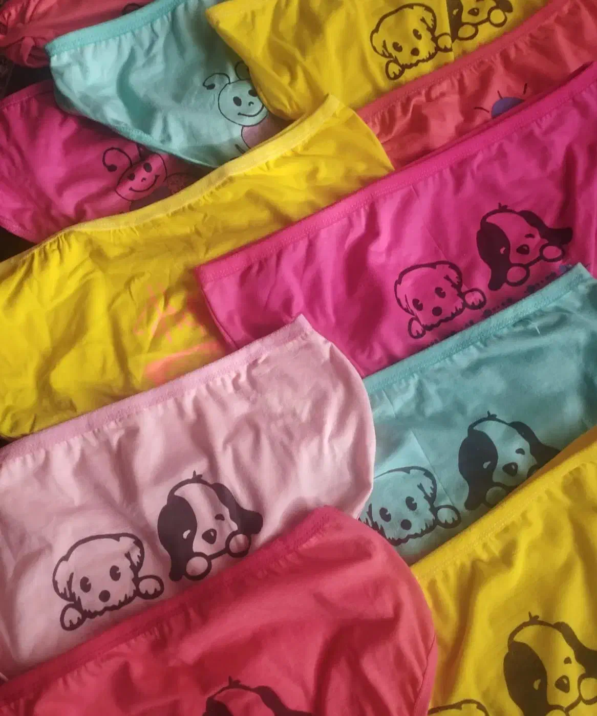 لباس زیر|لباس|دورود, |دیوار