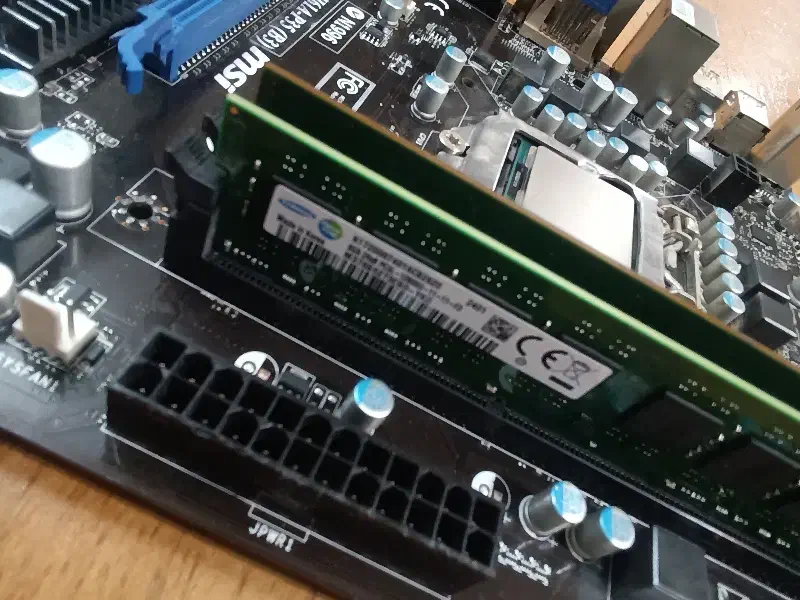 باندل مادربرد msi،رم 12 گیگ، CPU|قطعات و لوازم جانبی رایانه|اصفهان, احمدآباد|دیوار