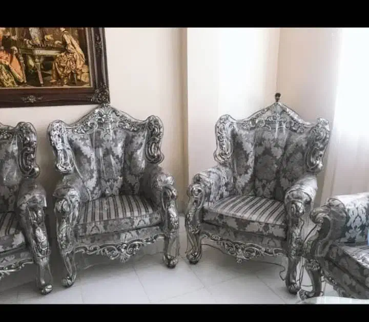 مبل سلطنتی همراه میز نهارخوری ترک در حد نو .|مبلمان خانگی و میز عسلی|کرج, کوی مهر|دیوار