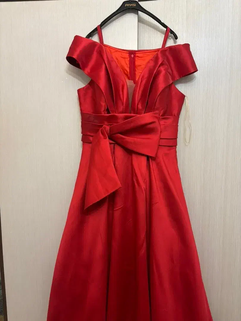 لباس مجلسی تافته مزون دوز سایز ۴۲ قرمز|لباس|ری, دیلمان|دیوار