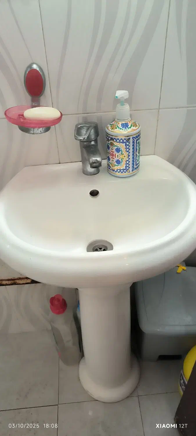 روشویی|لوازم سرویس بهداشتی|رشت, کوی غلام نیا|دیوار