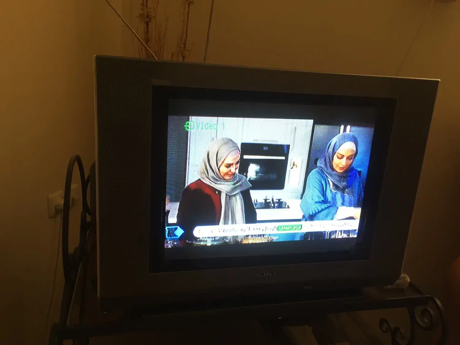 ۲۱ اینچ سونی Trinitron|تلویزیون و پروژکتور|یزد, |دیوار