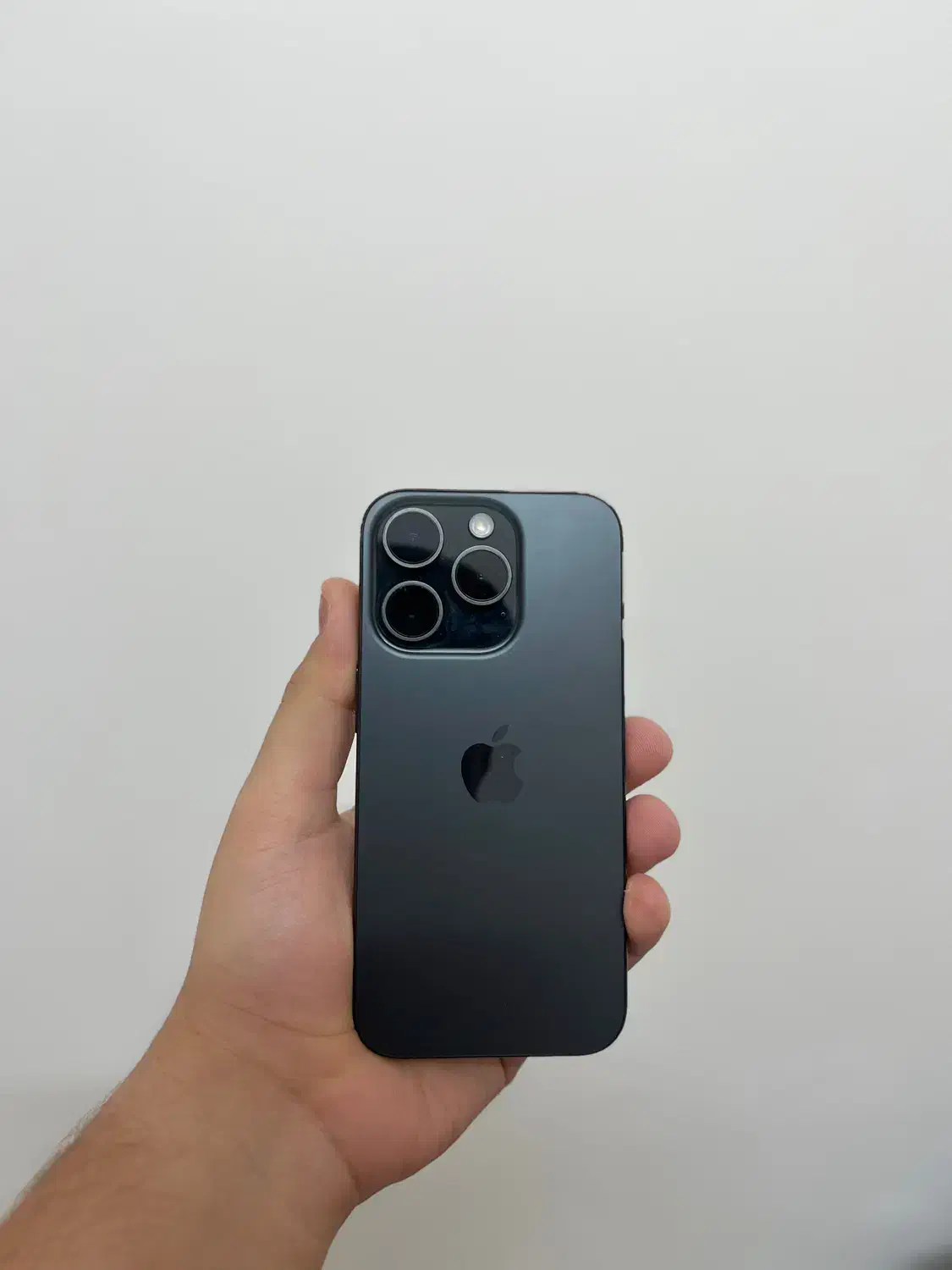 ۱۵ پرو در حد نو|موبایل|قم, هنرستان|دیوار